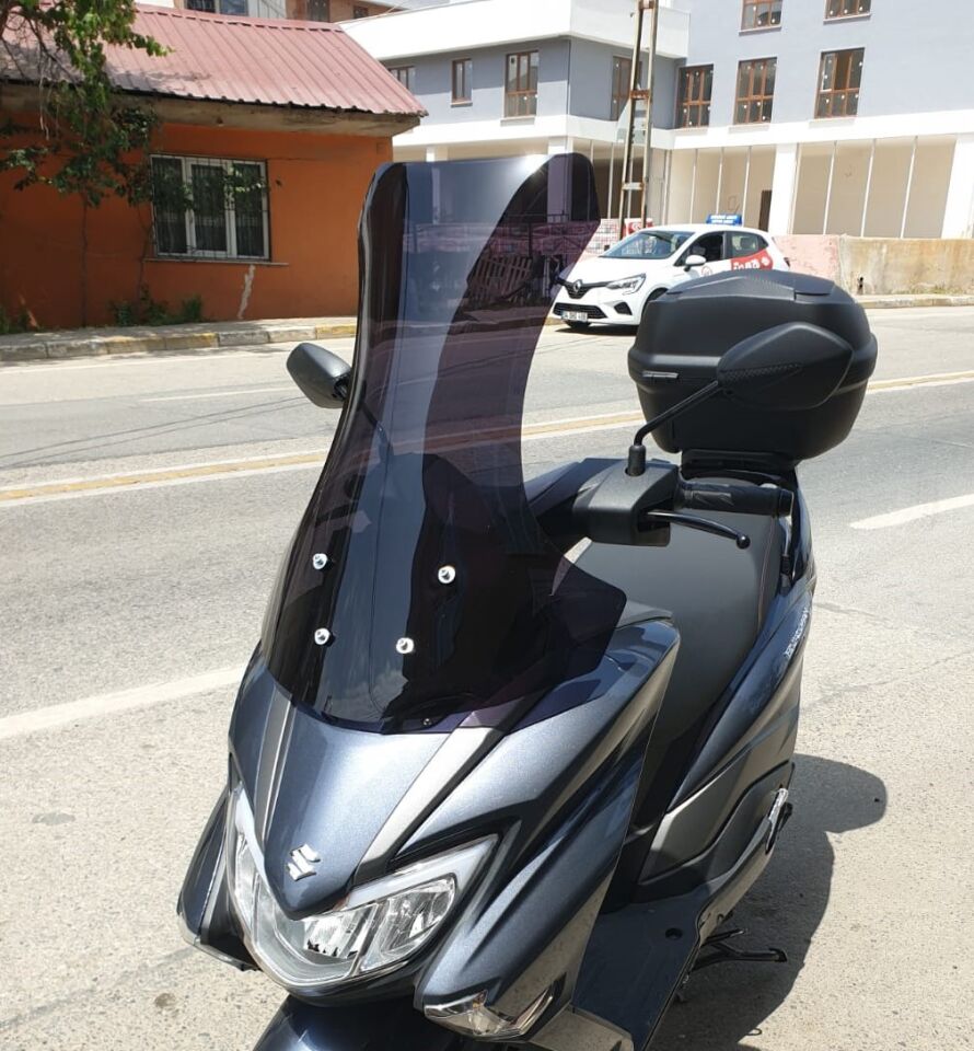 MOTOCAM Suzuki Burgman Street EX 125 Ön Cam 2023-2026 Model 62cm Siyah Renkli 4mm
