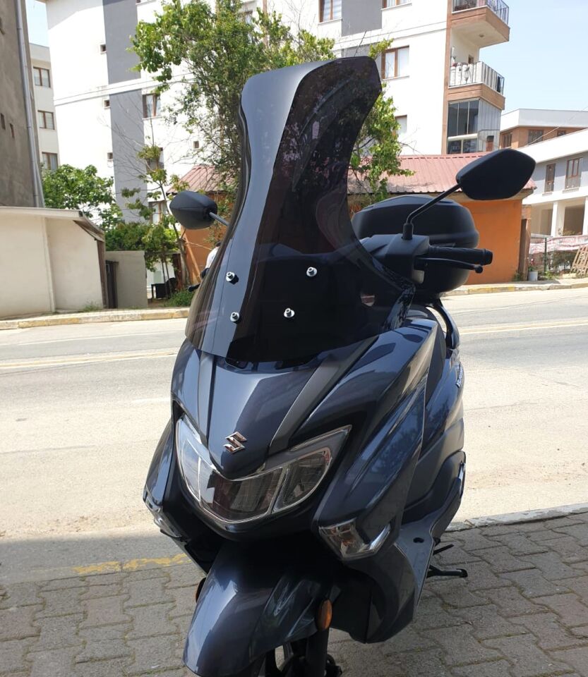 MOTOCAM Suzuki Burgman Street EX 125 Ön Cam 2023-2026 Model 62cm Siyah Renkli 4mm