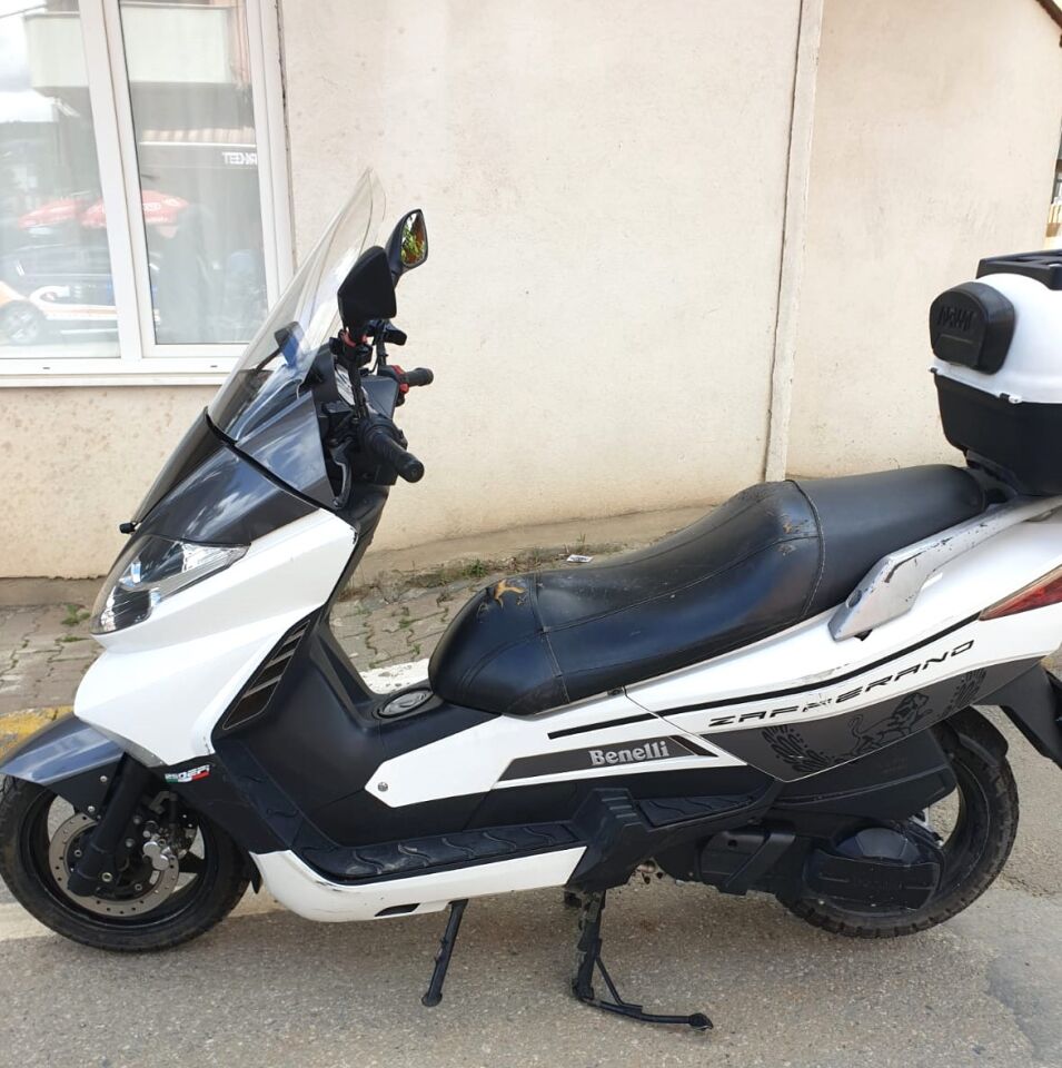 MOTOCAM Benelli Zafferano 250 Ön Cam 2015-2016 Model 48cm Şeffaf Renkli 4mm