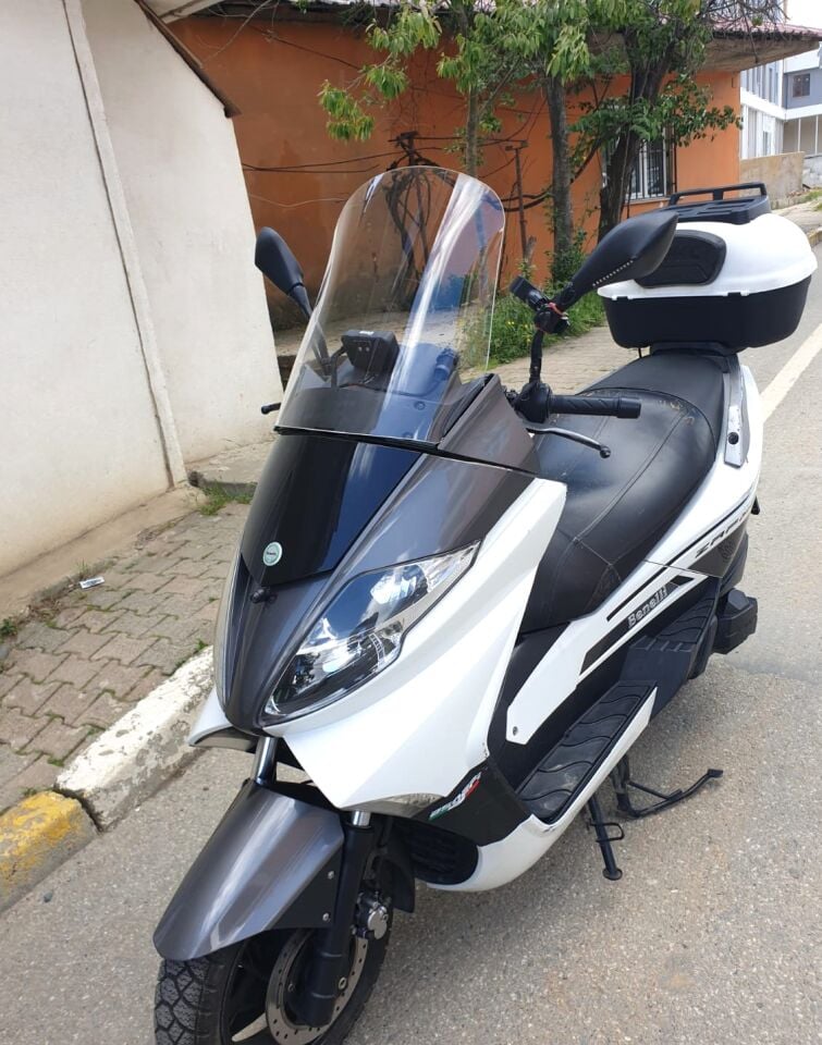 MOTOCAM Benelli Zafferano 250 Ön Cam 2015-2016 Model 48cm Şeffaf Renkli 4mm