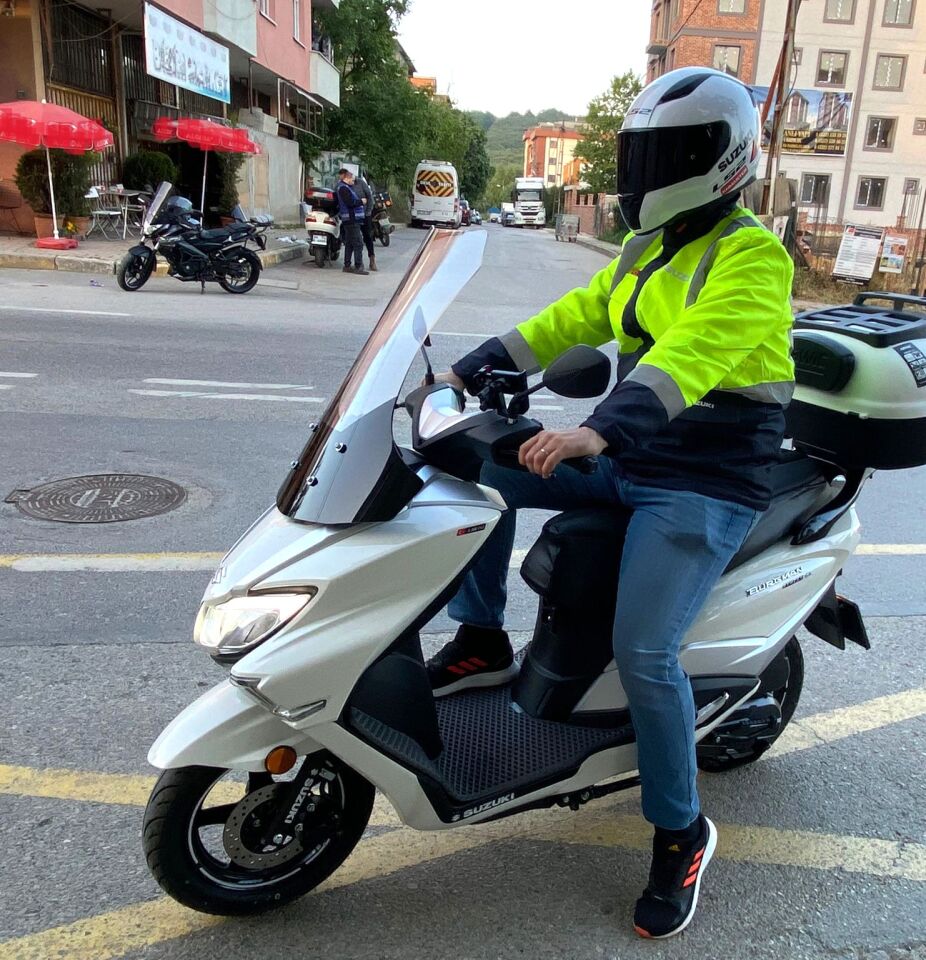 MOTOCAM Suzuki Burgman Street EX 125 Ön Cam 2023-2026 Model 62cm Şeffaf Renkli 4mm