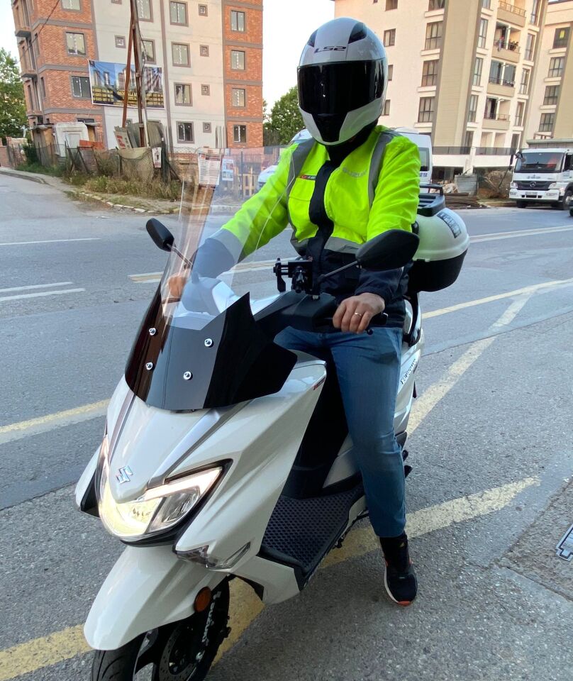 MOTOCAM Suzuki Burgman Street EX 125 Ön Cam 2023-2026 Model 62cm Şeffaf Renkli 4mm
