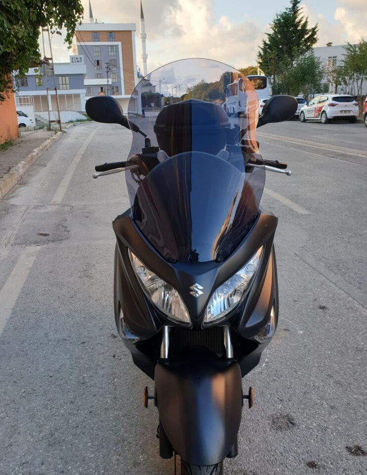 MOTOCAM Suzuki Burgman 200 Ön Cam 2006-2013 Model 61cm Füme Renkli 4mm