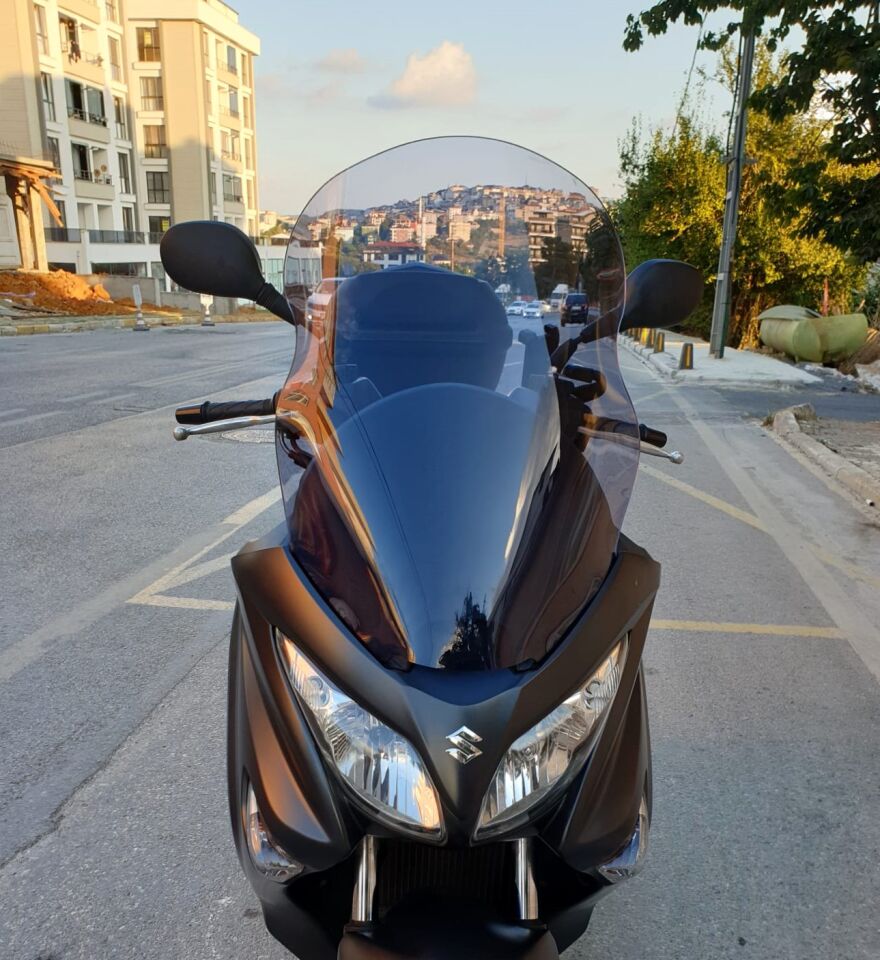 MOTOCAM Suzuki Burgman 200 Ön Cam 2006-2013 Model 61cm Füme Renkli 4mm