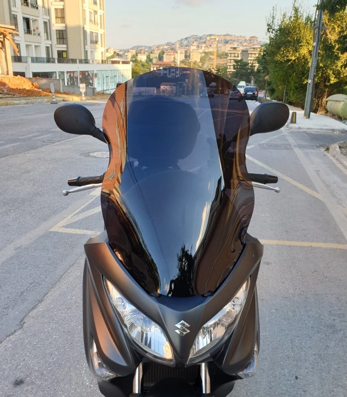 MOTOCAM Suzuki Burgman 200 Ön Cam 2006-2013 Model 61cm siyah Renkli 4mm