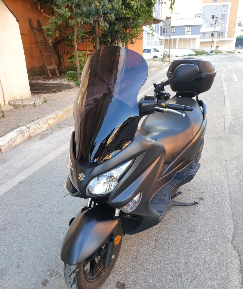 MOTOCAM Suzuki Burgman 200 Ön Cam 2006-2013 Model 61cm siyah Renkli 4mm