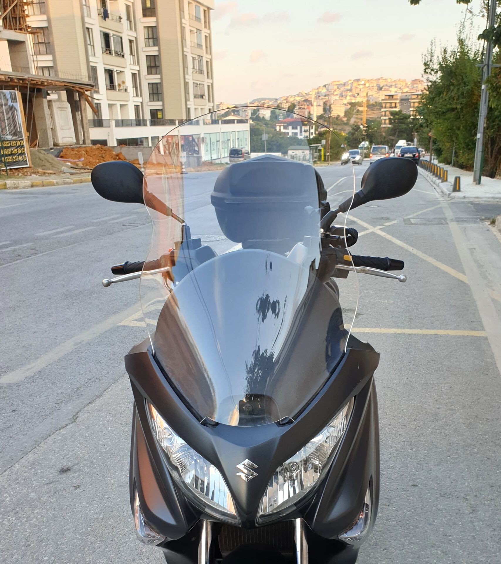 MOTOCAM Suzuki Burgman 200 Ön Cam 2006-2013 Model 61cm Şeffaf Renkli 4mm