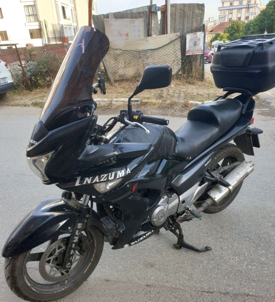 MOTOCAM Suzuki İnazuma GW 250F Ön Cam 2012-2017 Model 50cm Siyah Renkli 4mm