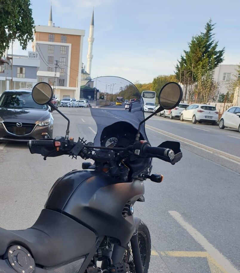 MOTOCAM Bmw F 650 GS Ön Cam ( 3 Delikli ) 1999-2003 Model 58cm Füme Renkli 4mm