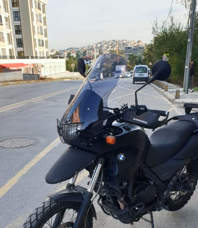 MOTOCAM Bmw F 650 GS Ön Cam ( 3 Delikli ) 1999-2003 Model 58cm Füme Renkli 4mm