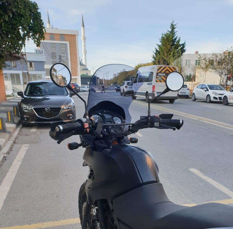 MOTOCAM Bmw F 650 GS Ön Cam ( 3 Delikli ) 1999-2003 Model 58cm Füme Renkli 4mm