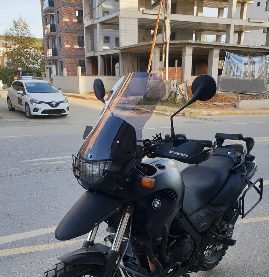 MOTOCAM Bmw F 650 GS Ön Cam ( 3 Delikli ) 1999-2003 Model 58cm Füme Renkli 4mm