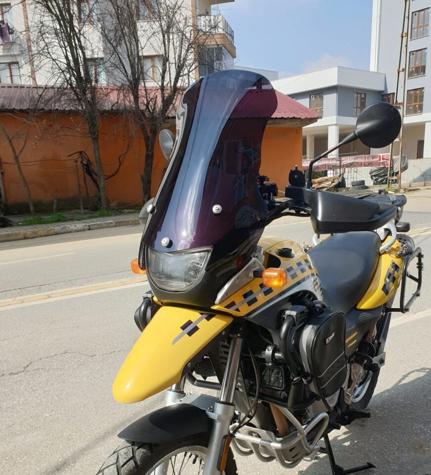 MOTOCAM Bmw F 650 GS Ön Cam ( 3 Delikli ) 1999-2003 Model 58cm Siyah Renkli 4mm