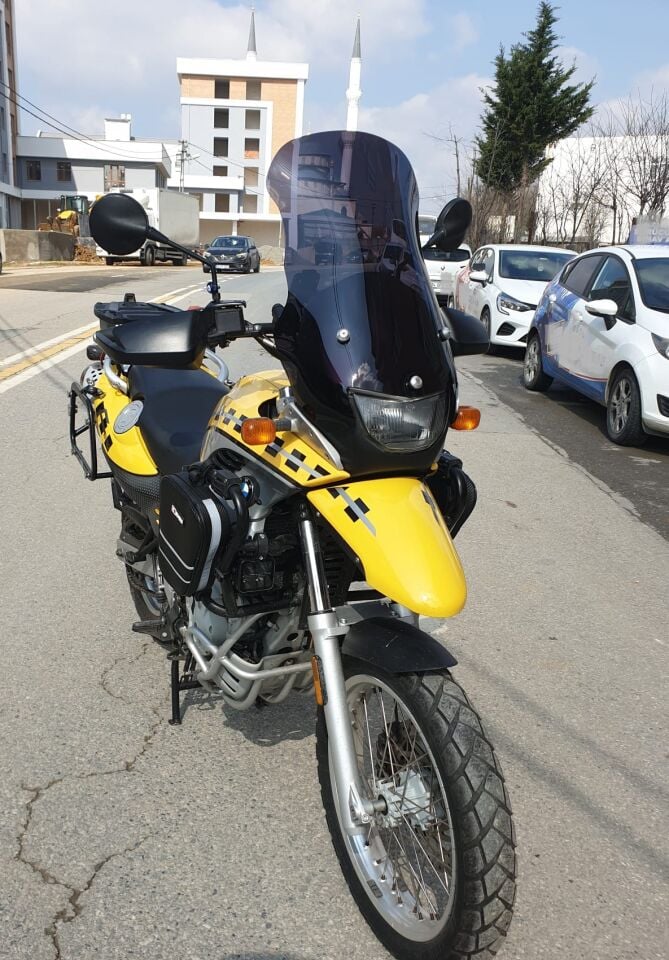 MOTOCAM Bmw F 650 GS Ön Cam ( 3 Delikli ) 1999-2003 Model 58cm Siyah Renkli 4mm