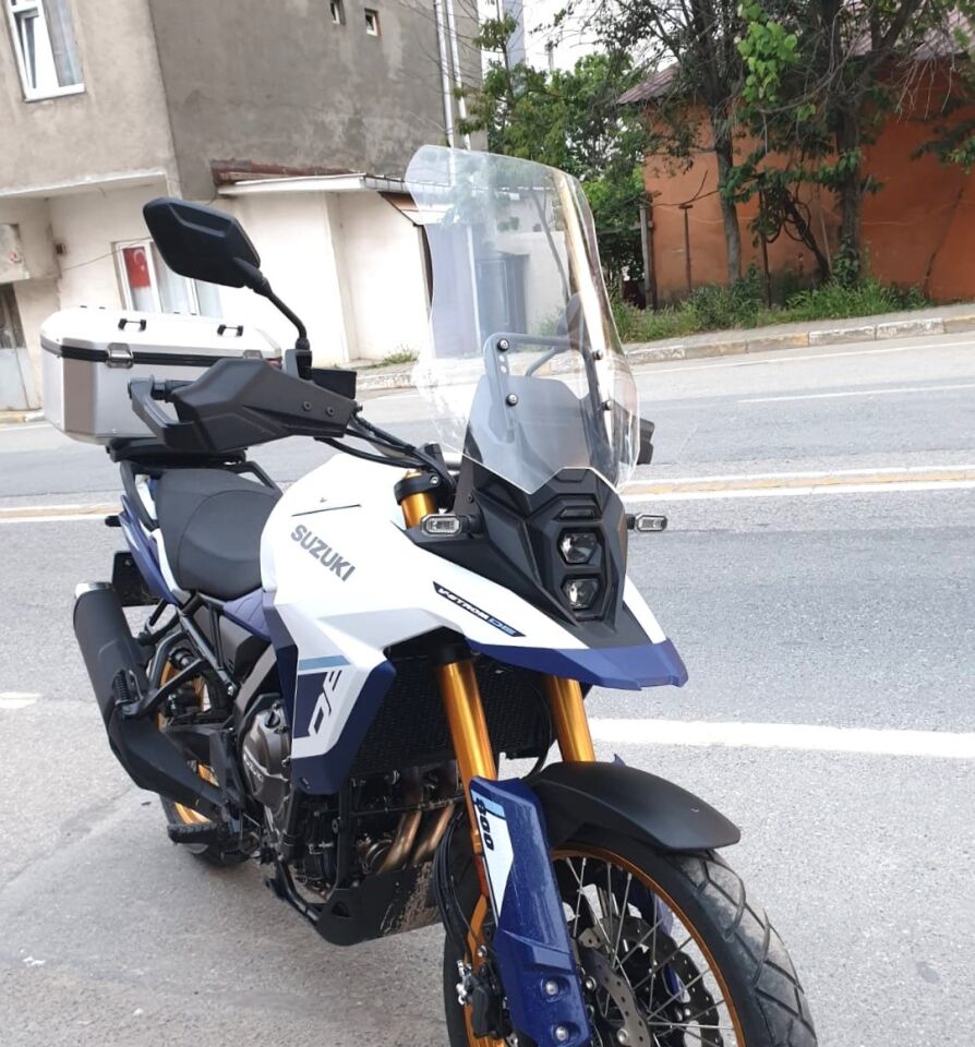 MOTOCAM Suzuki V-strom 800 SE Ön Cam 2023-2026 Model 50cm Şeffaf Renkli 4mm