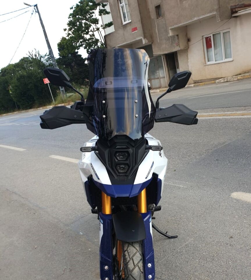 MOTOCAM Suzuki V-strom 800 DE Ön Cam 2023-2026 Model 50cm Siyah Renkli 4mm