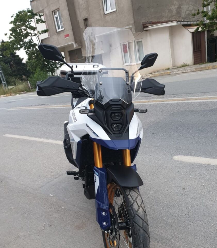 MOTOCAM Suzuki V-strom 800 DE Ön Cam 2023-2026 Model 50cm Şeffaf Renkli 4mm