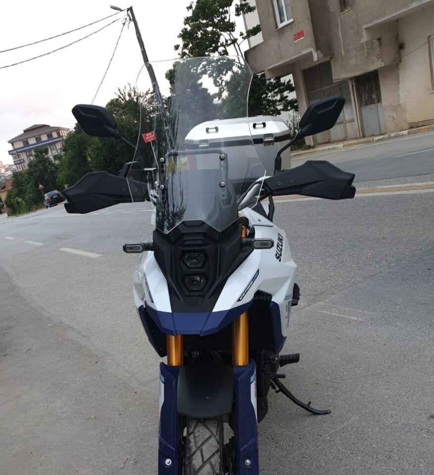 MOTOCAM Suzuki V-strom 800 DE Ön Cam 2023-2026 Model 50cm Şeffaf Renkli 4mm