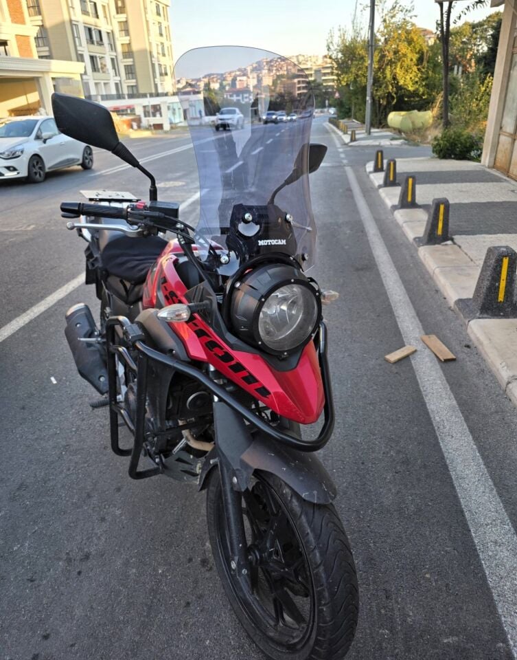 MOTOCAM Suzuki V-Strom DL 250 Ön Cam 2017-2020 Model 51cm Füme Renkli 4mm