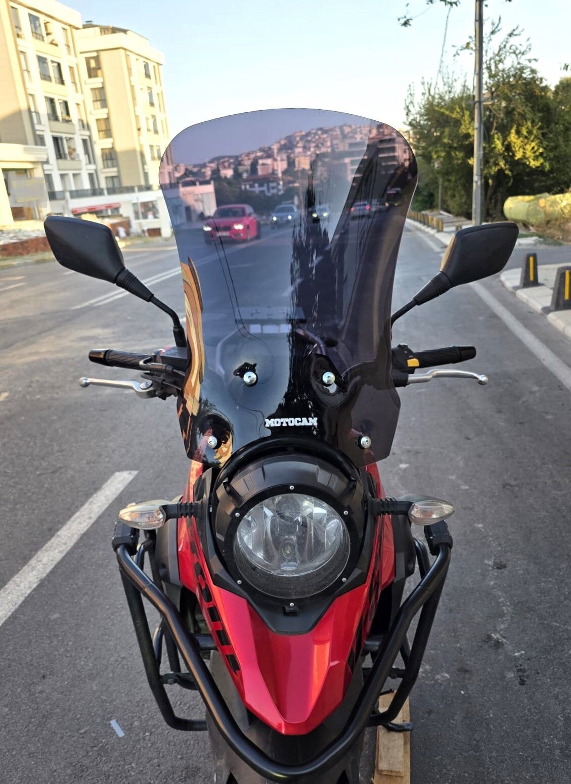 MOTOCAM Suzuki V-Strom DL 250 Ön Cam 2017-2020 Model 51cm Siyah Renkli 4mm