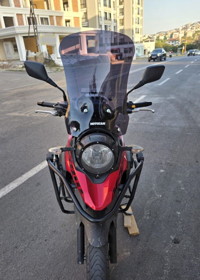 MOTOCAM Suzuki V-Strom DL 250 Ön Cam 2017-2020 Model 51cm Siyah Renkli 4mm