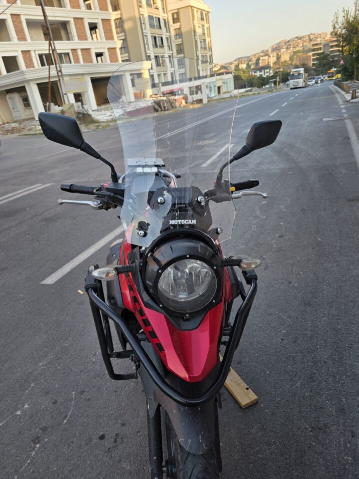 MOTOCAM Suzuki V-Strom DL 250 Ön Cam 2017-2020 Model 51cm Şeffaf Renkli 4mm