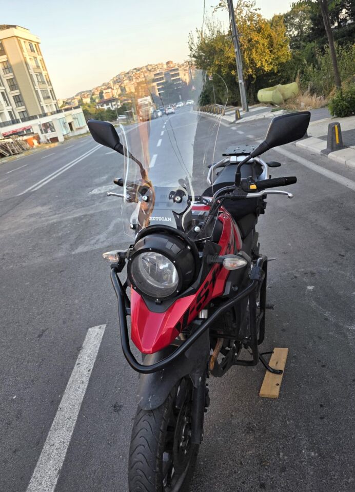 MOTOCAM Suzuki V-Strom DL 250 Ön Cam 2017-2020 Model 51cm Şeffaf Renkli 4mm