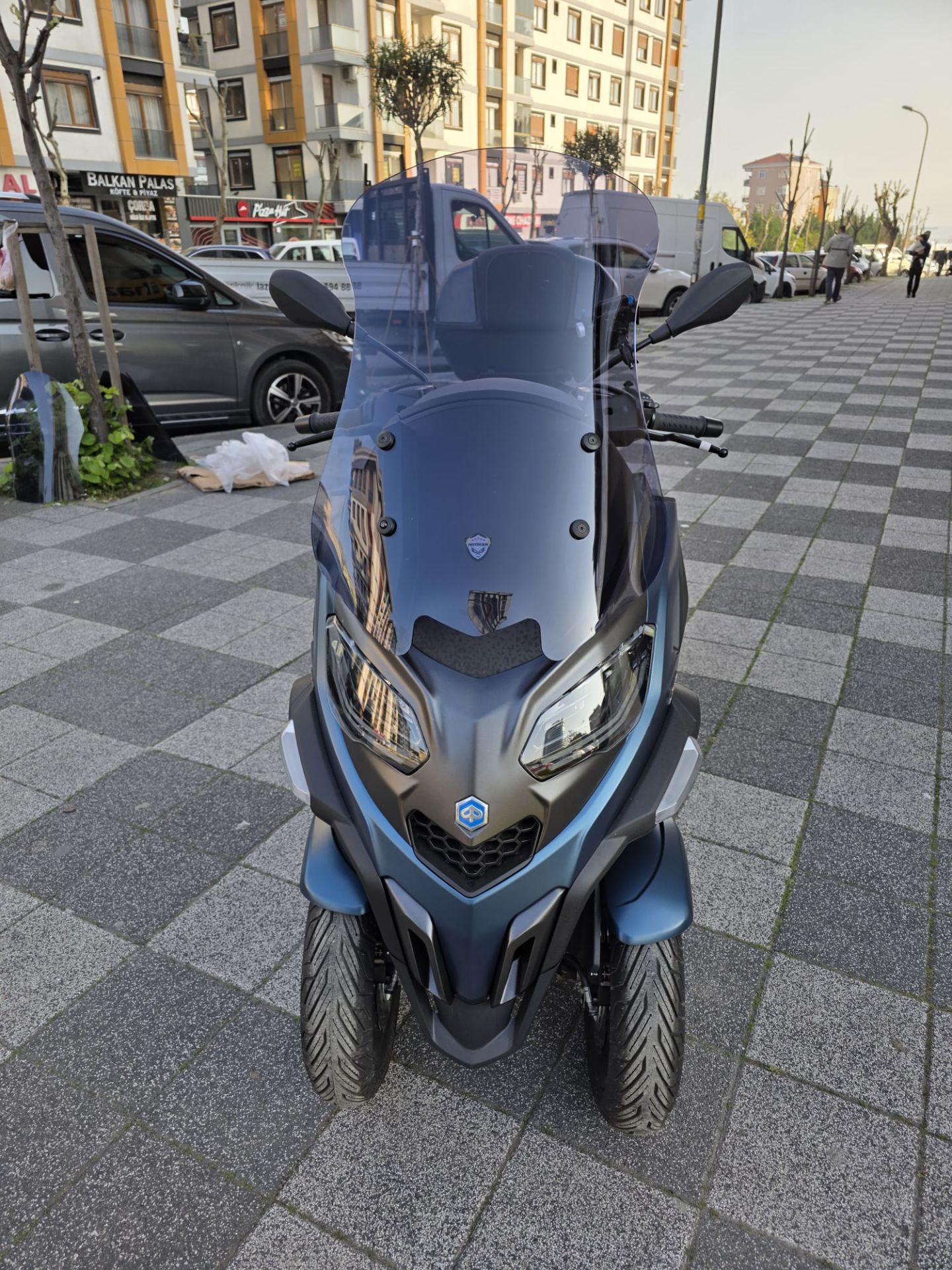 Piaggio MP3 530 Ön Cam 2023-2025 Model