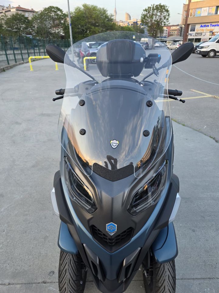 Piaggio MP3 530 Ön Cam 2023-2025 Model