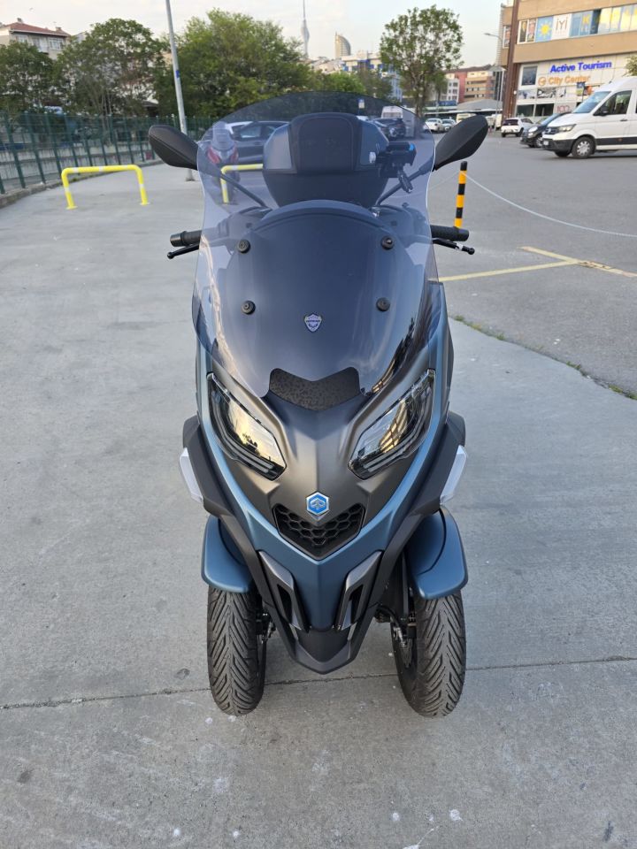 Piaggio MP3 530 Ön Cam 2023-2025 Model