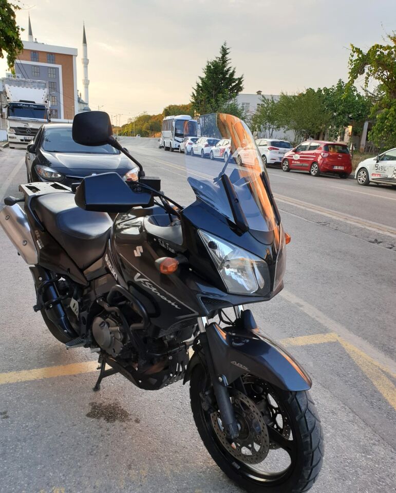 MOTOCAM Suzuki V-strom DL 1000 Ön Cam 2004-2010 Model 45cm Şeffaf Renkli 4mm