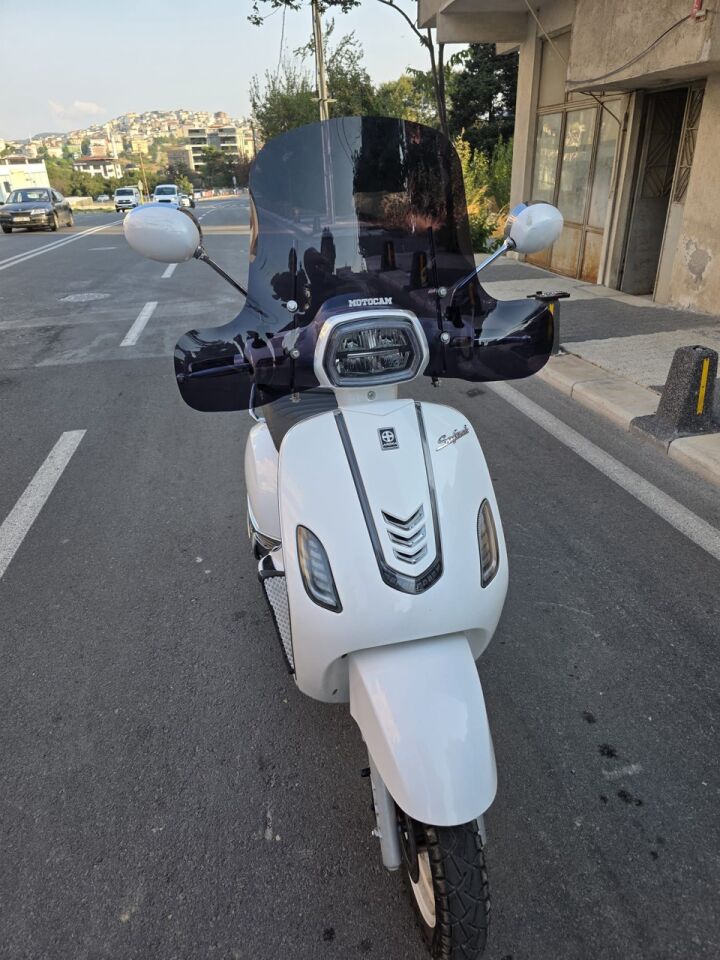 MOTOCAM Arora Safari 125 Ön Cam 2021-2026 Model 37cm Siyah Renkli 4mm APARATSIZ