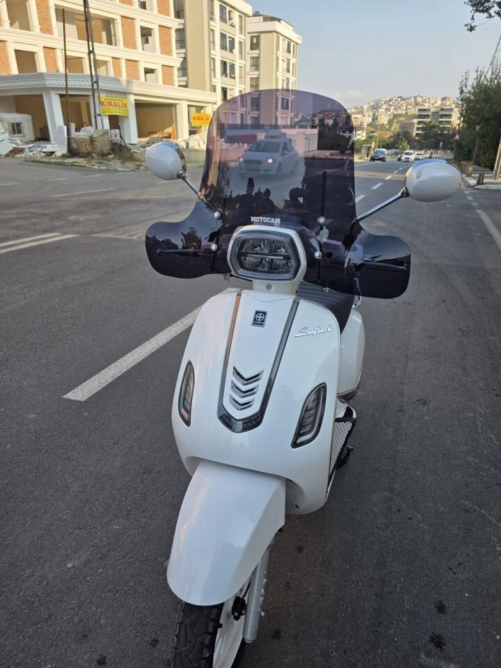 MOTOCAM Arora Safari 125 Ön Cam 2021-2026 Model 37cm Siyah Renkli 4mm APARATSIZ