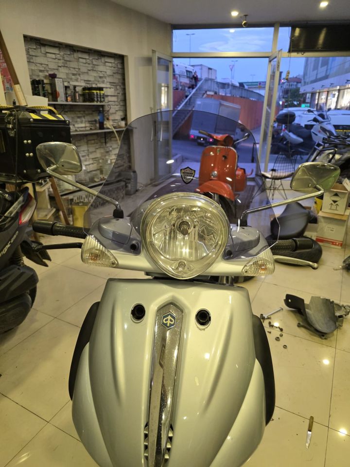 Piaggio Beverly 500 Ön Cam 2001-2007 Model 35cm