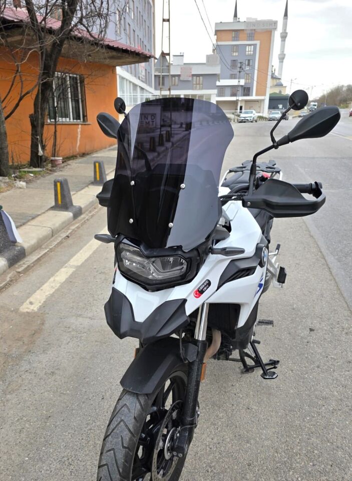 MOTOCAM Bmw F 800 GS Ön Cam 2024-2026 Model 44cm Siyah Renkli 4mm