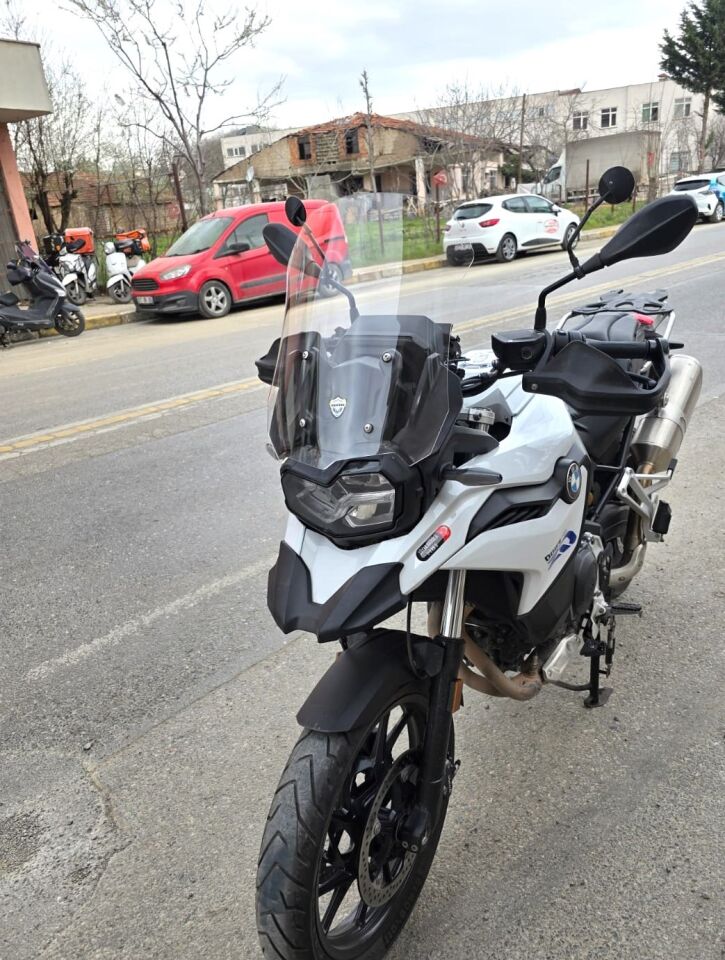 MOTOCAM Bmw F800 GS Ön Cam 2024-2026 Model 44cm Şeffaf Renkli 4mm