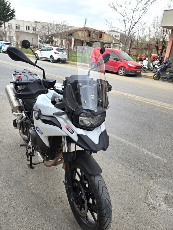 MOTOCAM Bmw F800 GS Ön Cam 2024-2026 Model 44cm Şeffaf Renkli 4mm