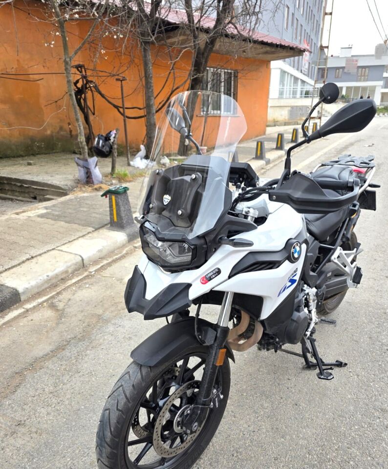 MOTOCAM Bmw F800 GS Ön Cam 2024-2026 Model 44cm Şeffaf Renkli 4mm