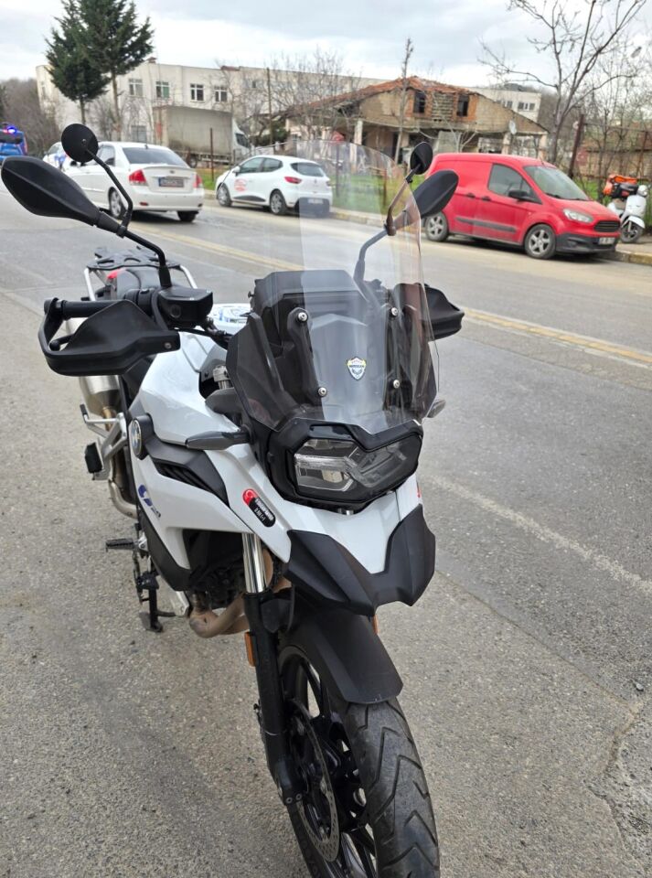 MOTOCAM Bmw F800 GS Ön Cam 2024-2026 Model 44cm Şeffaf Renkli 4mm