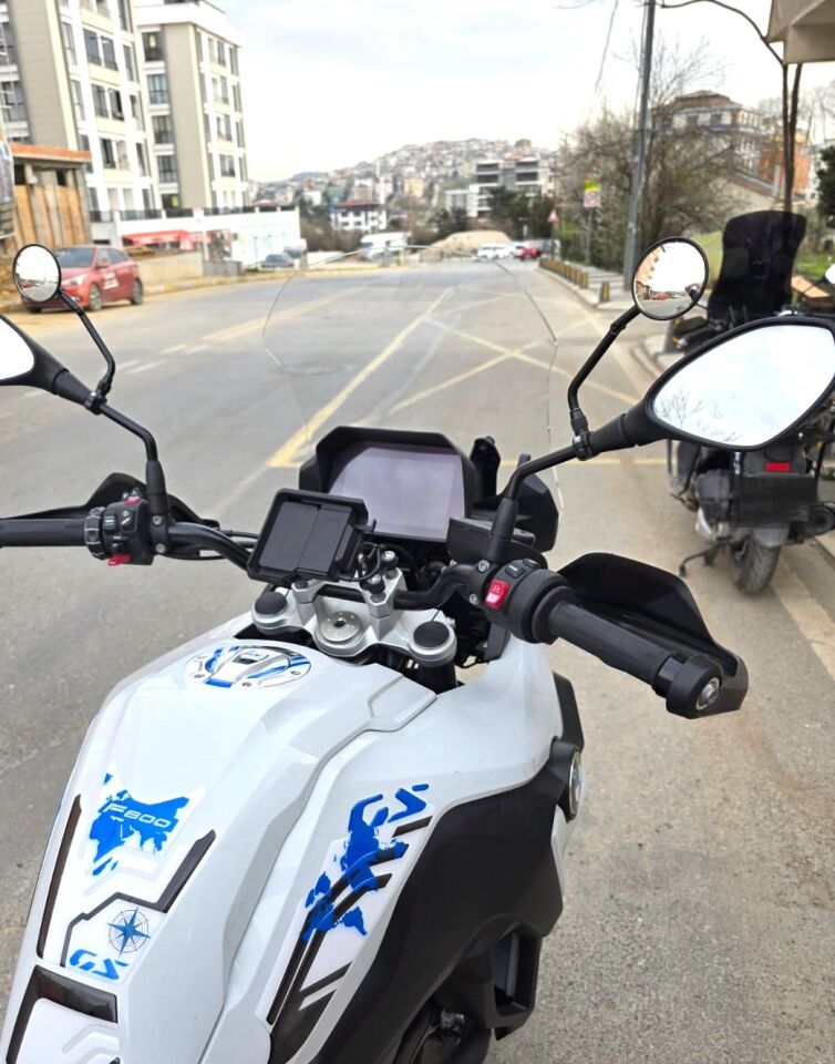 MOTOCAM Bmw F800 GS Ön Cam 2024-2026 Model 44cm Şeffaf Renkli 4mm