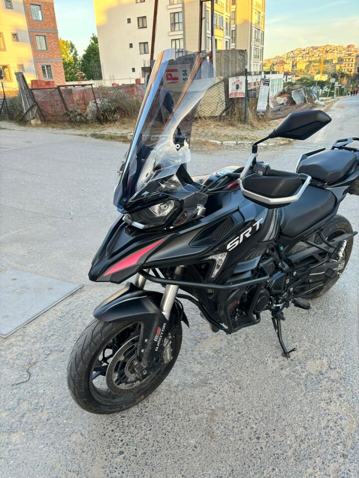 MOTOCAM RKS SRT 900 SX Ön Cam 2023-2026 Model 61cm Füme Renkli 4mm