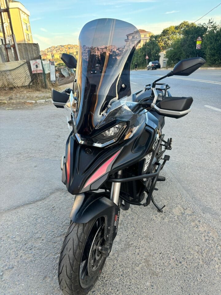 MOTOCAM RKS SRT 900 SX Ön Cam 2023-2026 Model 61cm Siyah Renkli 4mm