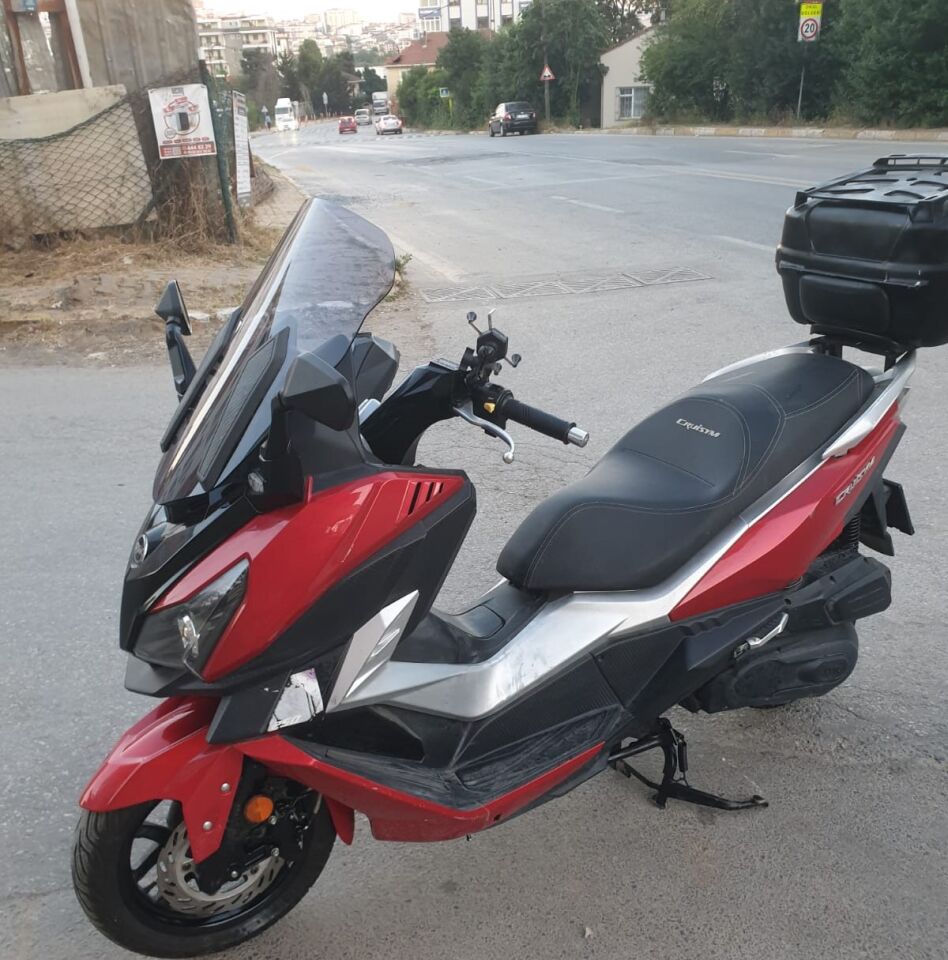 MOTOCAM SYM Cruisym 250 İ Ön Cam 2018 Model 57cm Füme Renkli 4mm UZUN