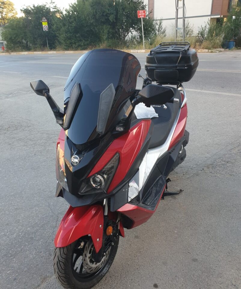 MOTOCAM SYM Cruisym 250 İ Ön Cam 2018 Model 57cm Siyah Renkli 4mm UZUN