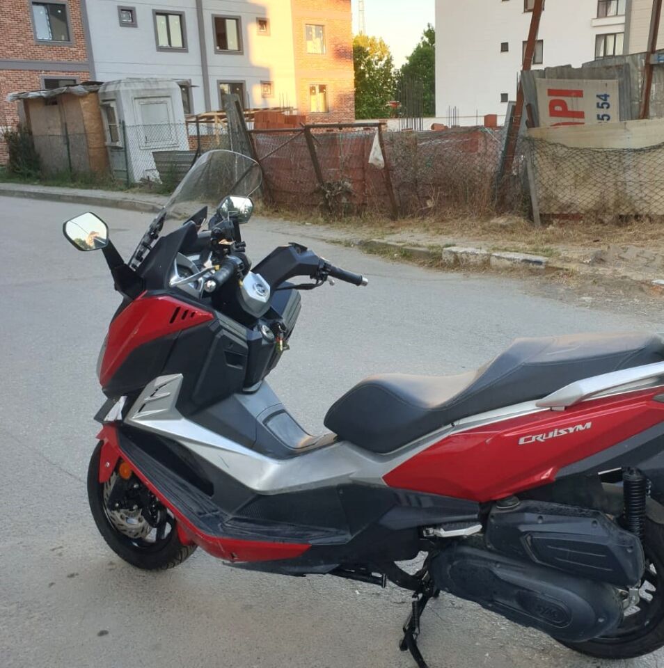 MOTOCAM SYM Cruisym 250 İ Ön Cam 2018 Model 57cm Şeffaf Renkli 4mm UZUN