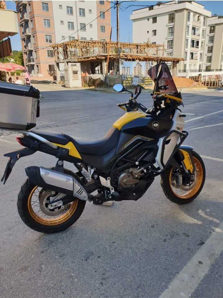 MOTOCAM RKS SVT 650 X Ön Cam 2023-2026 Model 50cm Siyah Renkli 4mm UZUN