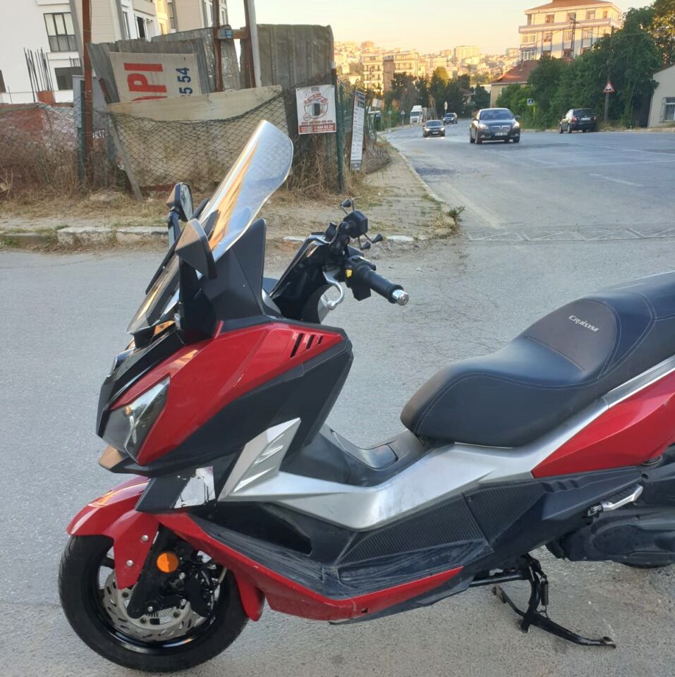 MOTOCAM SYM Cruisym 250 İ Ön Cam 2018 Model 57cm Şeffaf Renkli 4mm UZUN