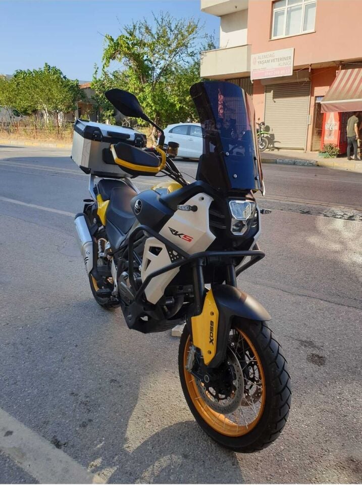 MOTOCAM RKS SVT 650 X Ön Cam 2023-2026 Model 50cm Siyah Renkli 4mm UZUN