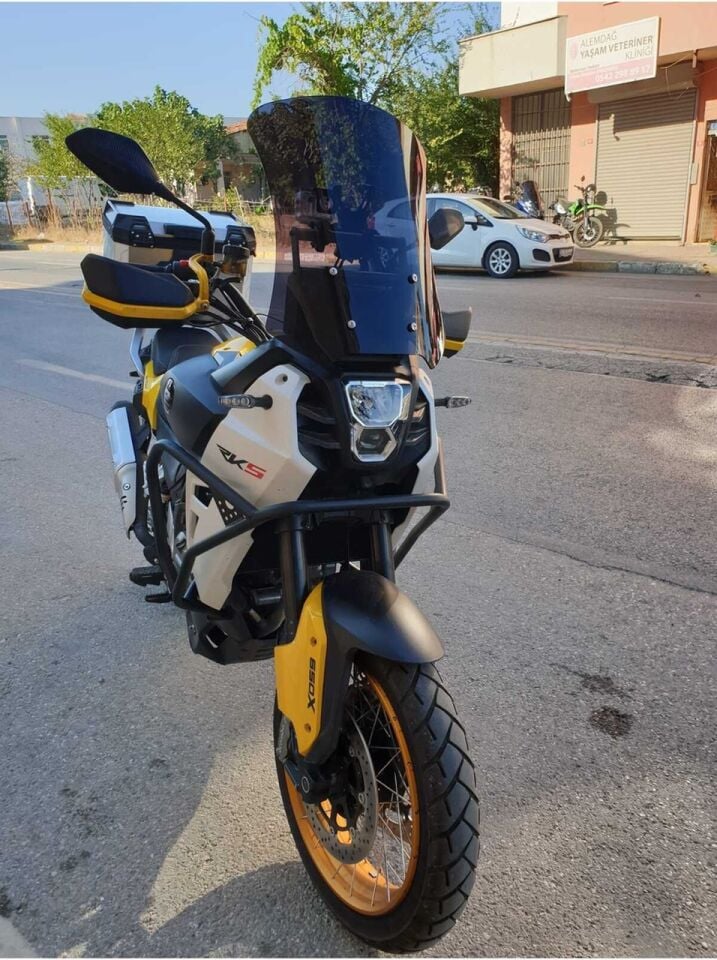 MOTOCAM RKS SVT 650 X Ön Cam 2023-2026 Model 50cm Siyah Renkli 4mm UZUN