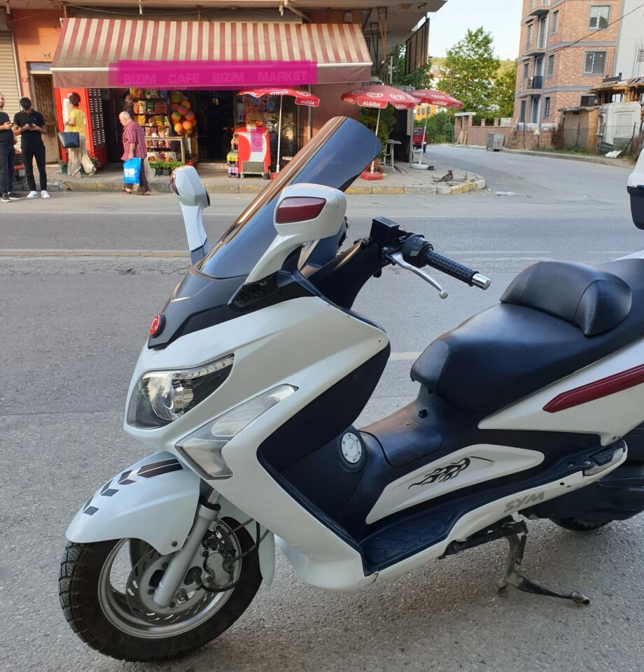 MOTOCAM SYM Gts Evo 250 Ön Cam 2006-2015 Model 53cm Siyah Renkli 4mm